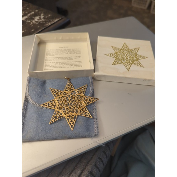 1985 MMA Gold Sterling Silver Museum Art Star Christmas Ornament w/ Original Box